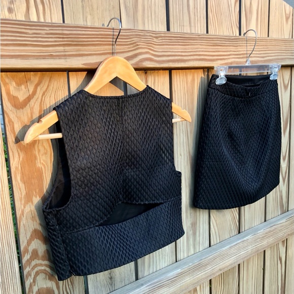 Express cut out mini skirt set Cropped Diamond Textured Sz. Small - Picture 4 of 13